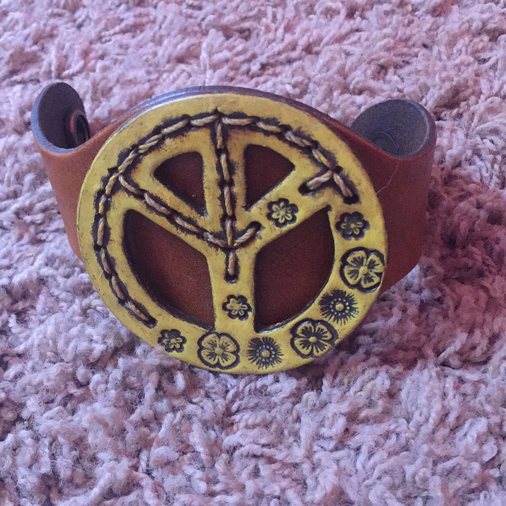 Peace cuff